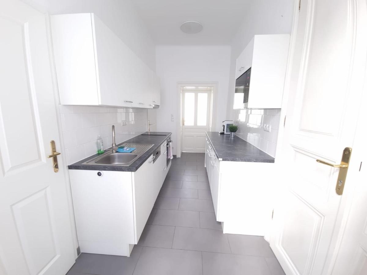 Herzlich Willkommen - Küss Hand 3 Apartamento Viena